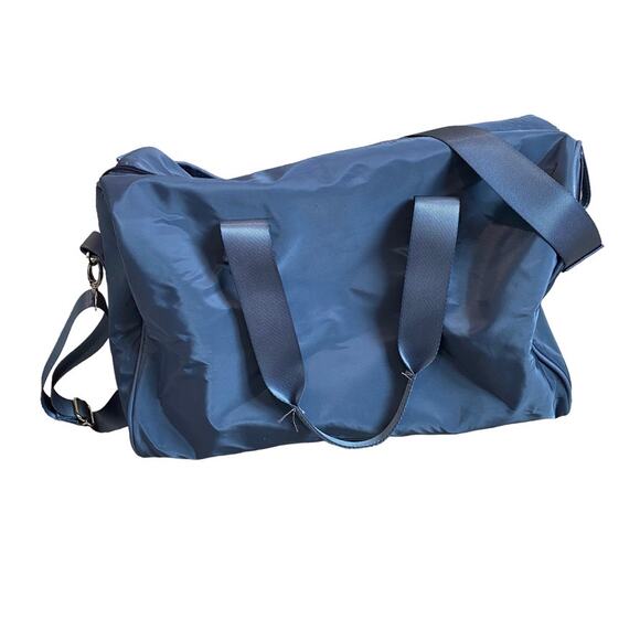 Madden Girl Nylon Duffle Bag Blue Overnight Bag 15x13 Travel - Picture 2 of 8
